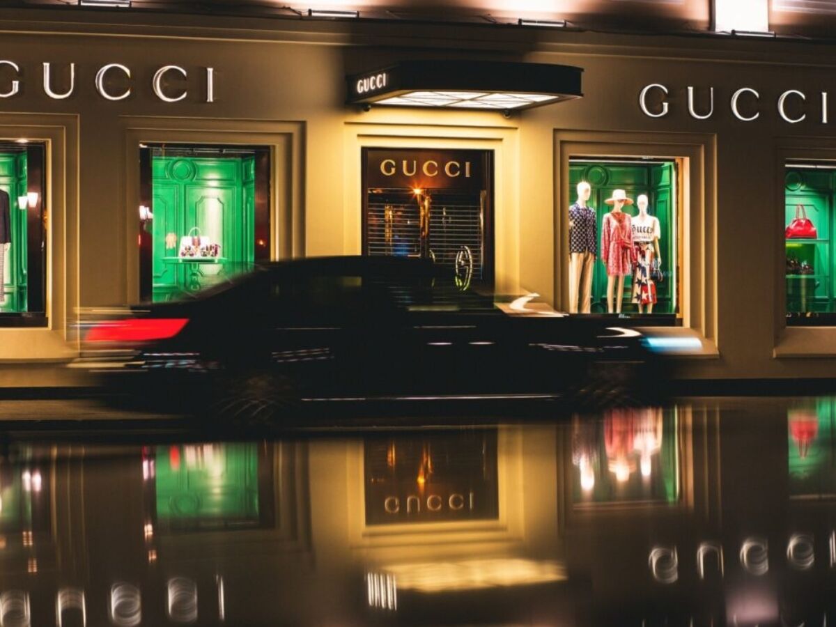 Il francobollo dedicato al grande Guccio Gucci è un vero spettacolo! Se ami  la Filatelia devi assolutamente averlo! - CCSNews