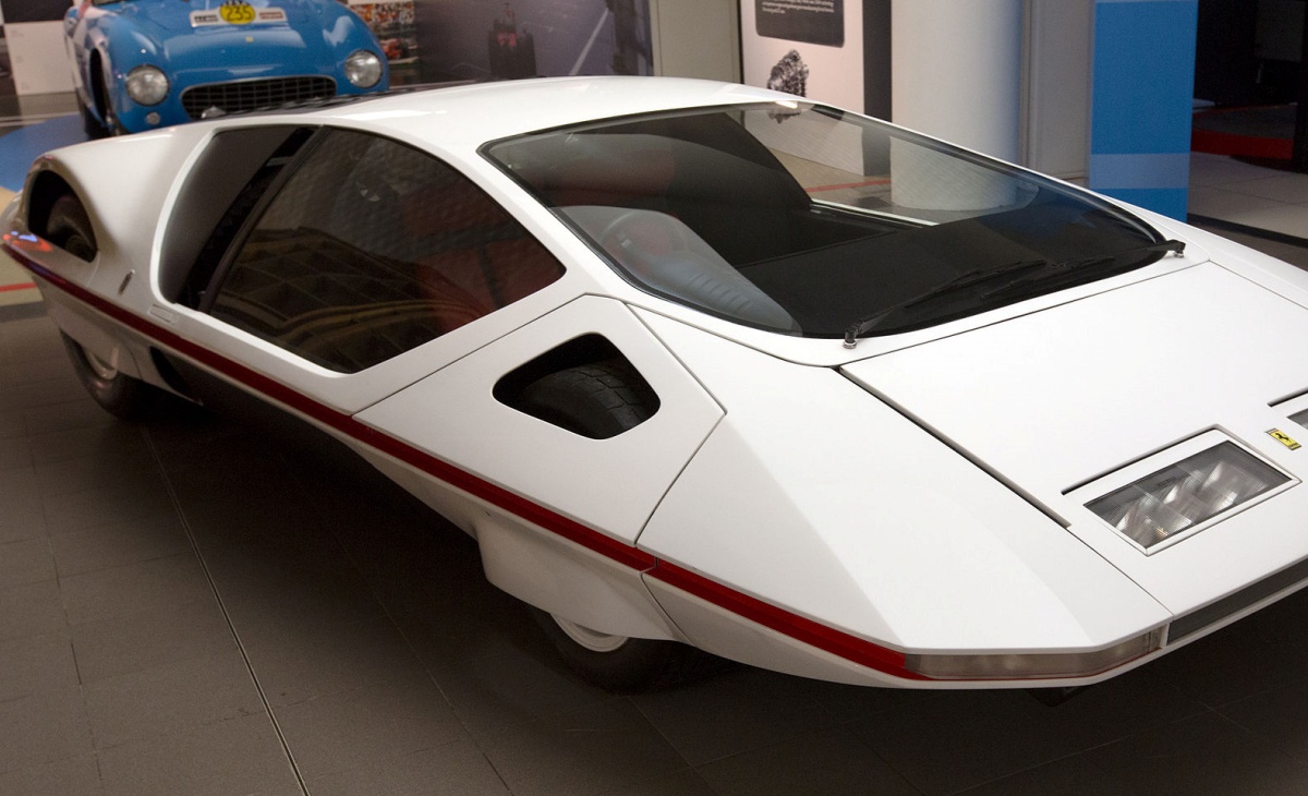 Francobollo Pininfarina Modulo