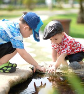 Bonus prima infanzia, bimbi che giocano