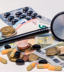 Spese mediche detraibili 2023, pillole e soldi