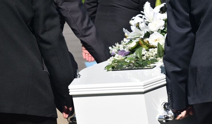 lavoro intramontabile, un funerale